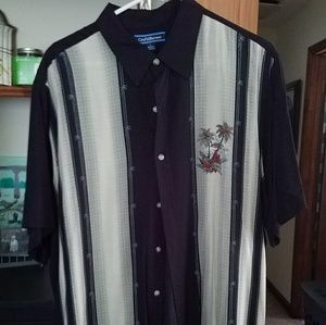 Men's bowling style shirt size large